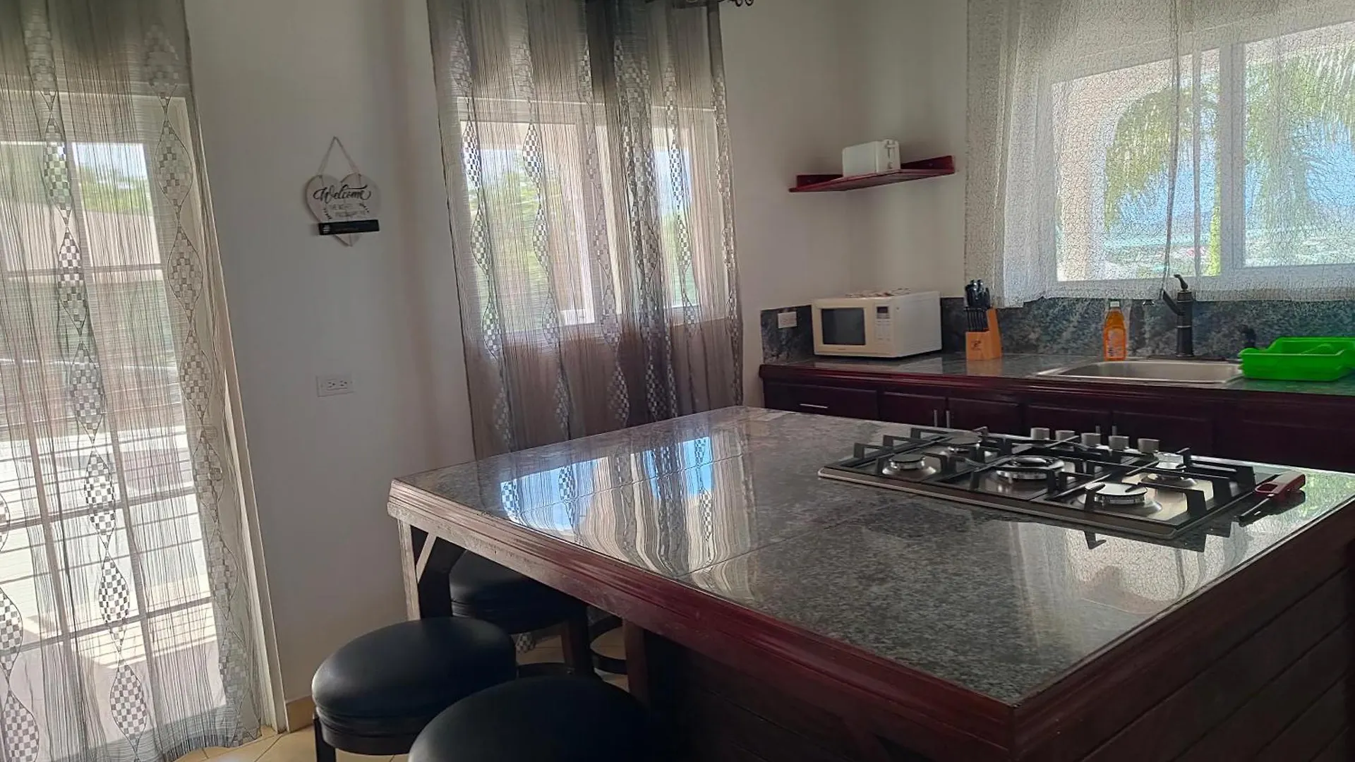 Holiday Home Belvedere Dickenson Bay Apartment