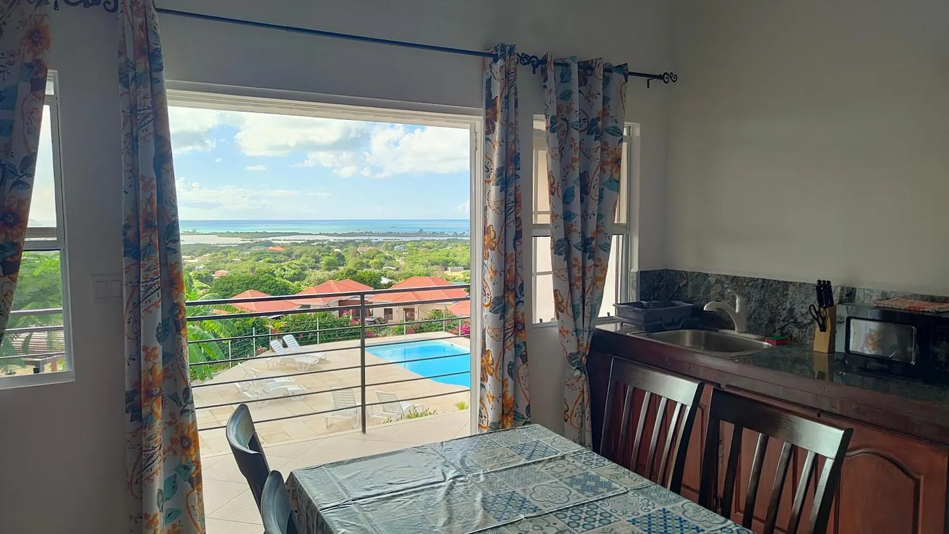 Holiday Home Belvedere Dickenson Bay