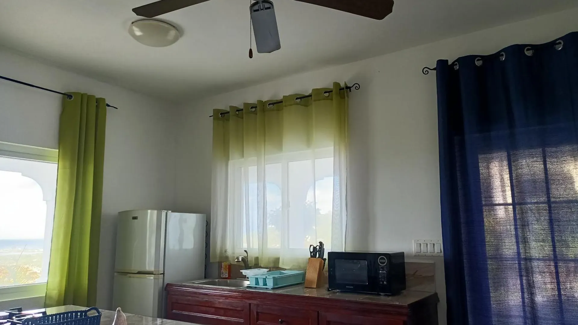 Holiday Home Belvedere Dickenson Bay Apartment