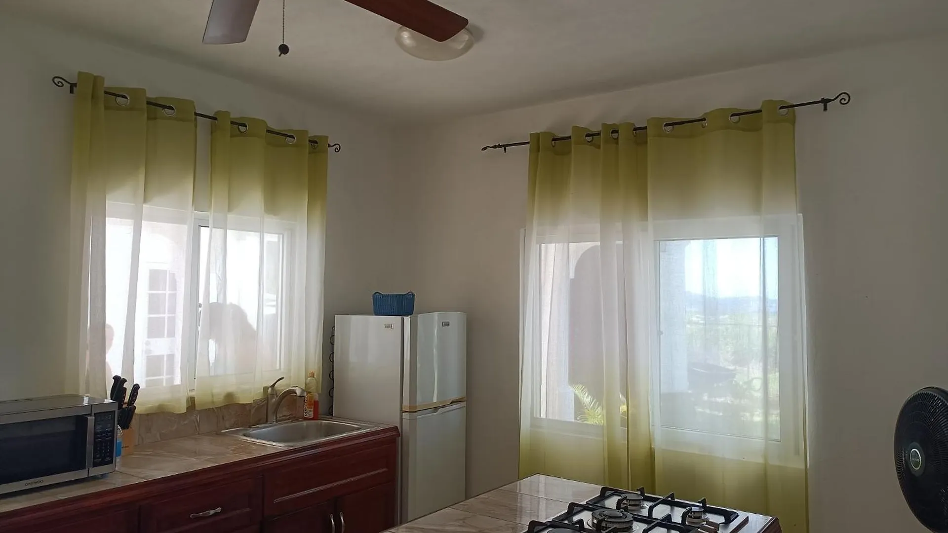 Holiday Home Belvedere Dickenson Bay Apartment